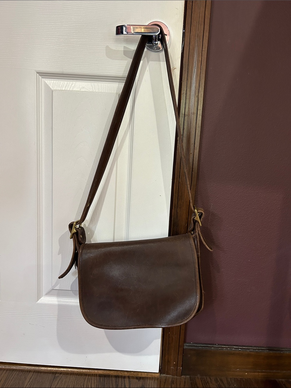 Vtg Coach brown Patricia flap legacy leather crossbody purse